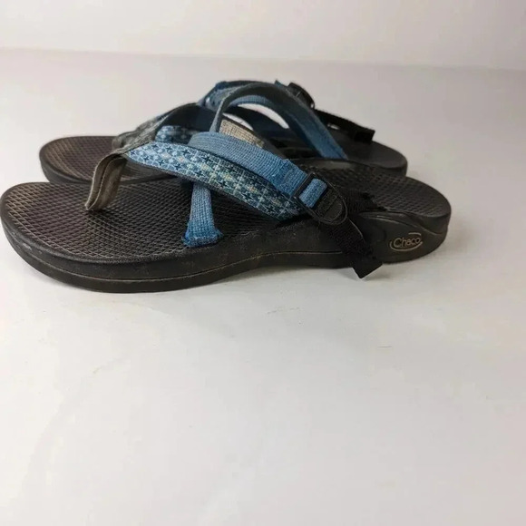 Chaco Strappy Sandals - 7 - Picture 9 of 10